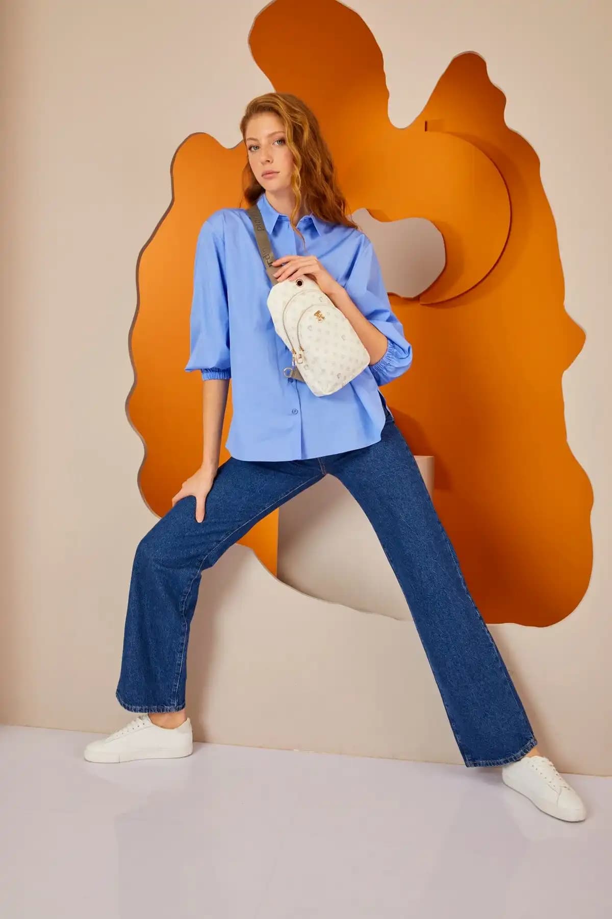 Pierre Cardin Beyaz Monogram Kadın Omuz Çantası Şık ve Dayanıklı Günlük Çanta Seçenekleri