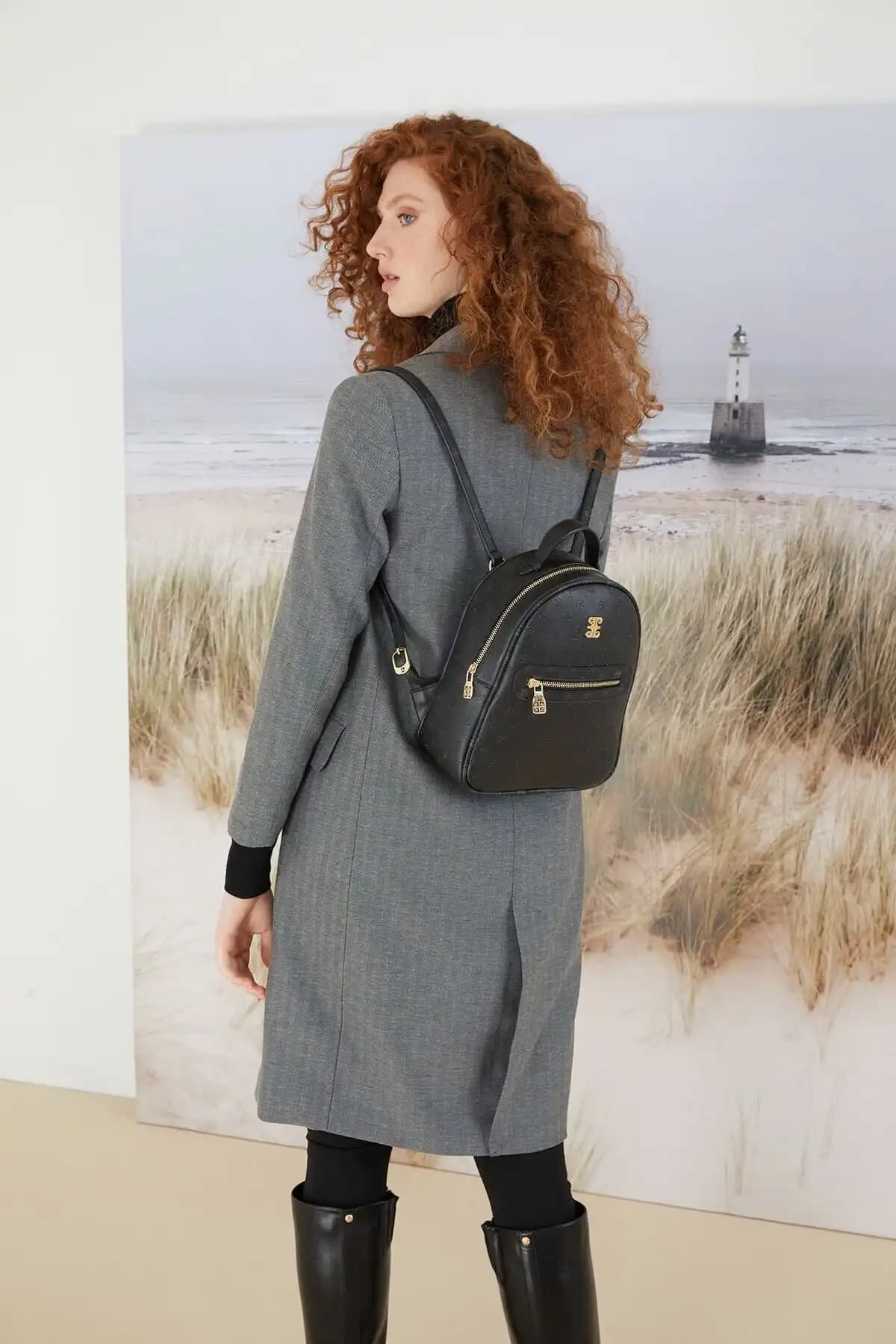 Pierre Cardin Kadın Sırt Çantaları Karşılaştırması: Floater ve Vizon Modellerinin Özellikleri 1