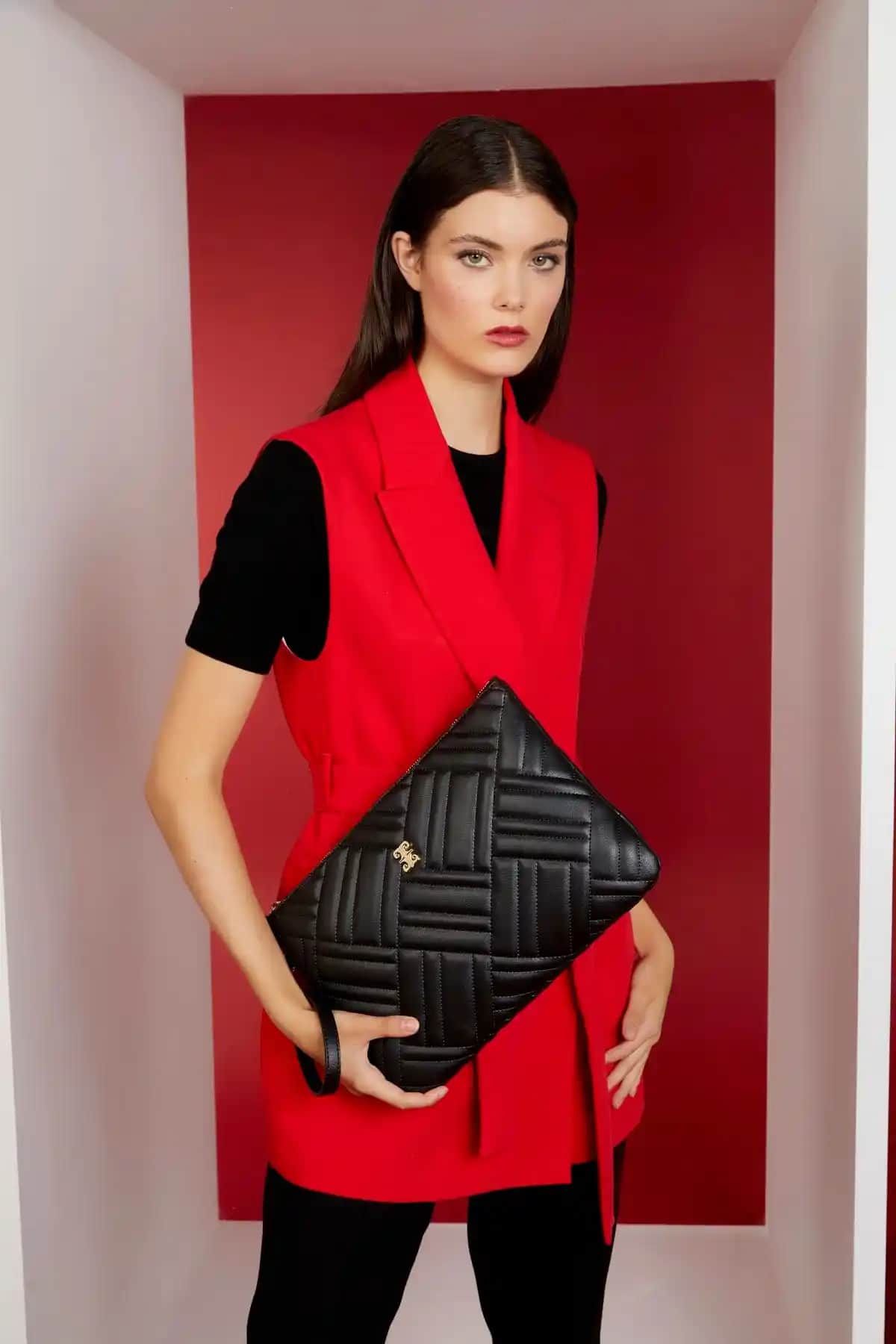 Pierre Cardin Siyah Kadın Portföy ve Clutch Çanta Şıklık ve Fonksiyonellik Bir Arada