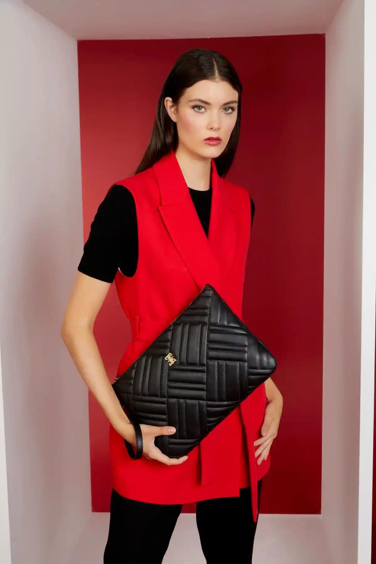 Pierre Cardin Siyah Kadın Portföy ve Clutch Çanta Şıklık ve Fonksiyonellik Bir Arada