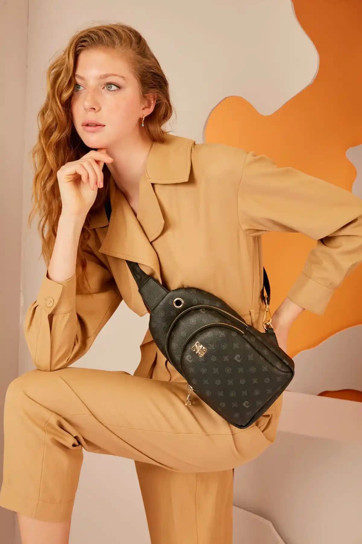 Pierre Cardin Siyah Monogram Kadın Omuz Çantası Günlük ve Şık Kullanım İçin Uygun