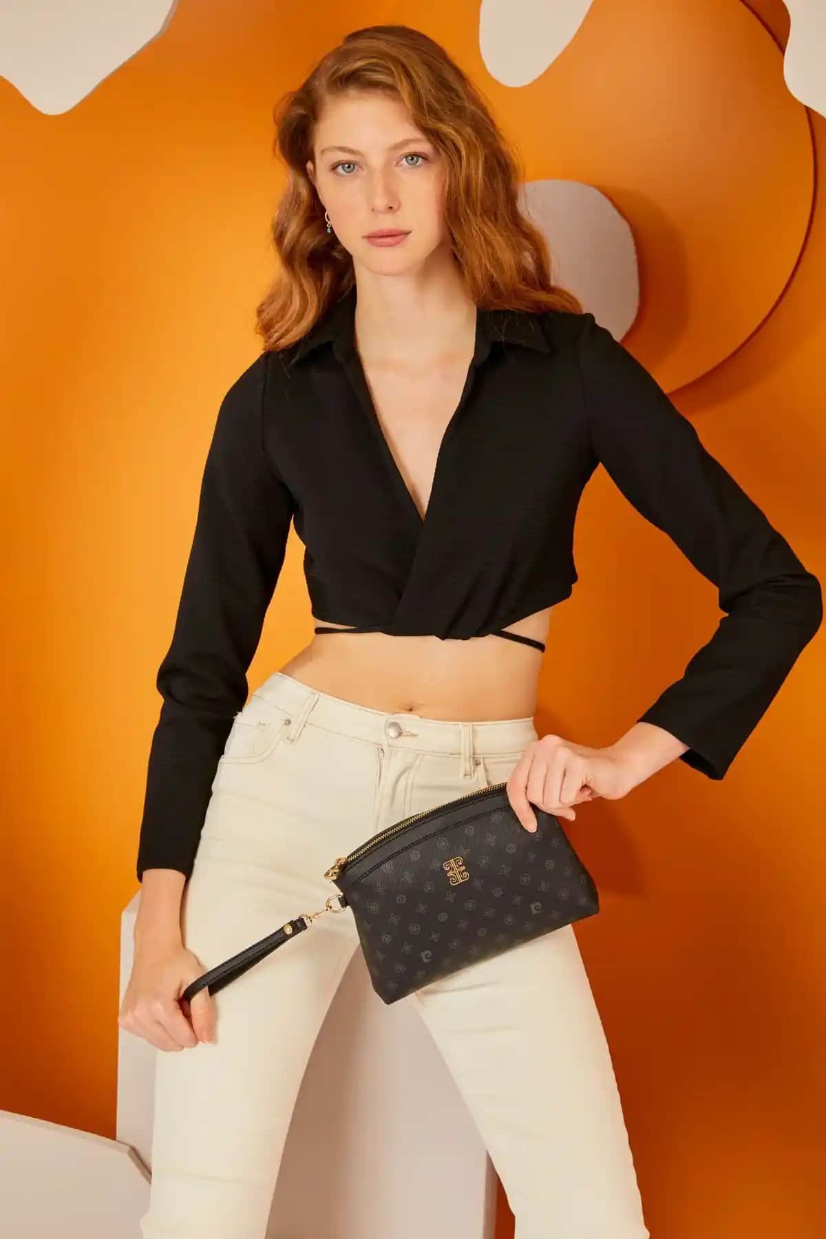 Pierre Cardin Siyah Monogram Kadın Portföy ve Clutch Çanta: Şık ve Fonksiyonel Tasarım