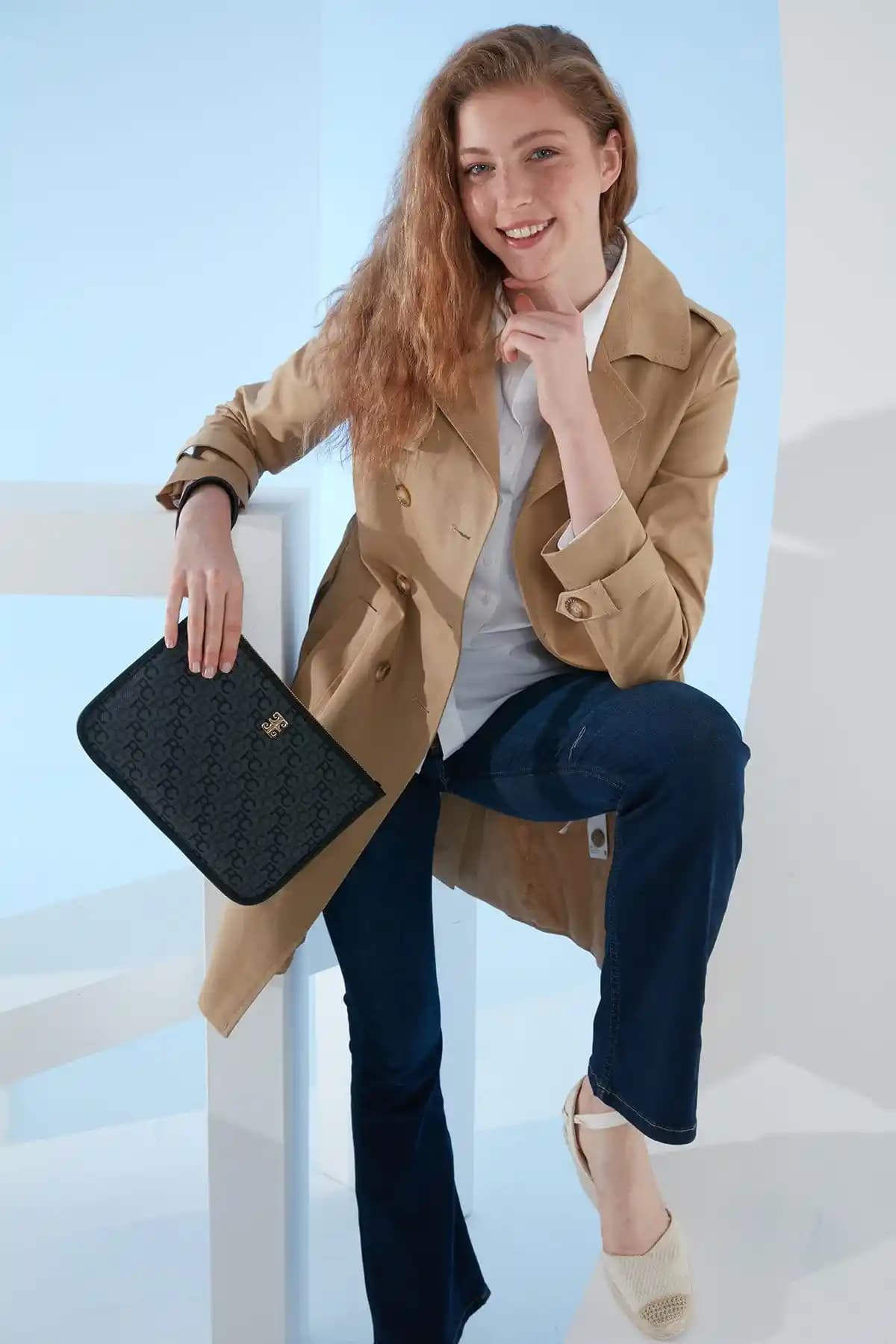 Pierre Cardin ve Silver Polo Kadın Portföy ve Clutch Çantaların Karşılaştırması