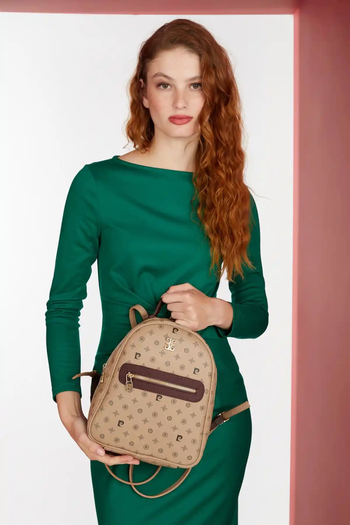 Pierre Cardin Vizon Monogram Kadın Sırt Çantası Günlük ve Şık Kullanım İçin Uygun