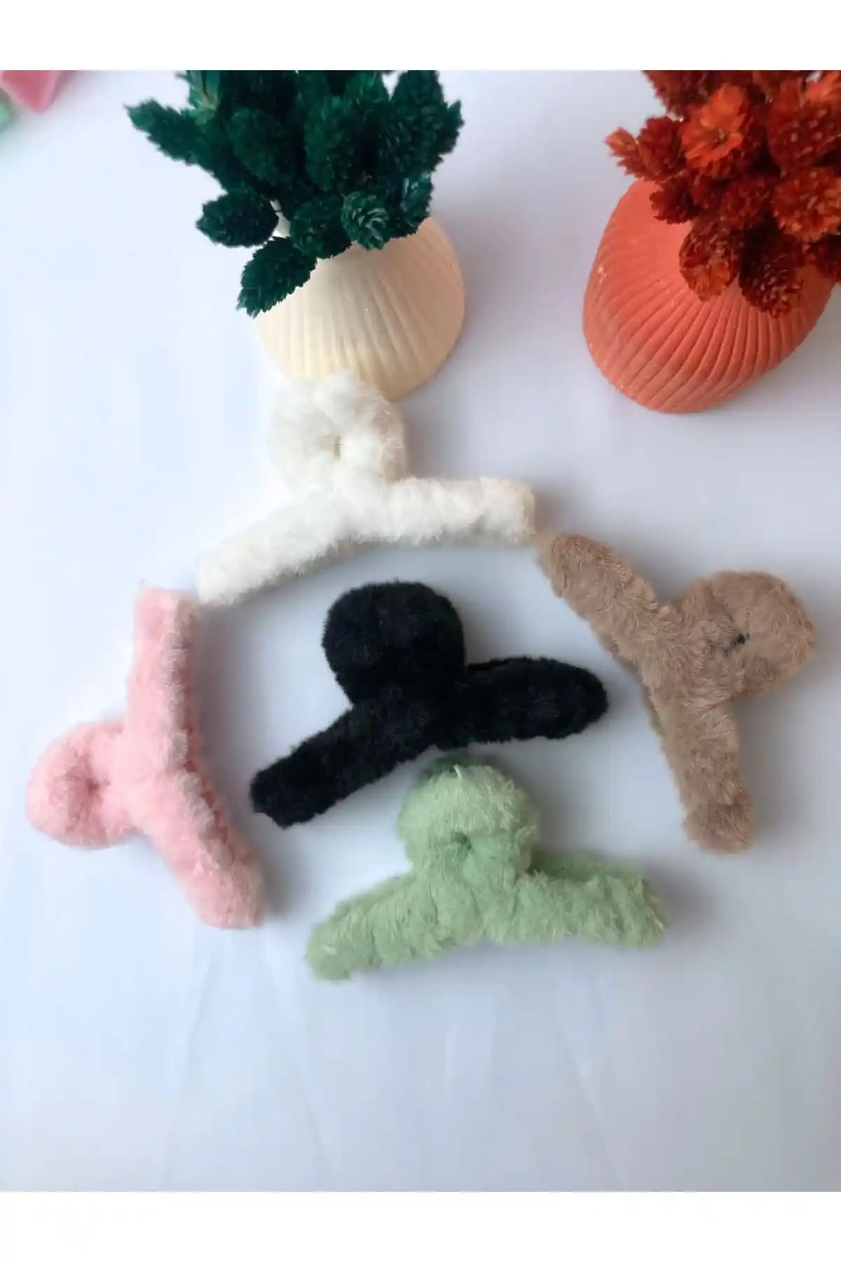 PREGIO Kadın XL Peluş Tüylü Büyük Boy Saç Tokası Kışlık Şık ve Konforlu Tasarım