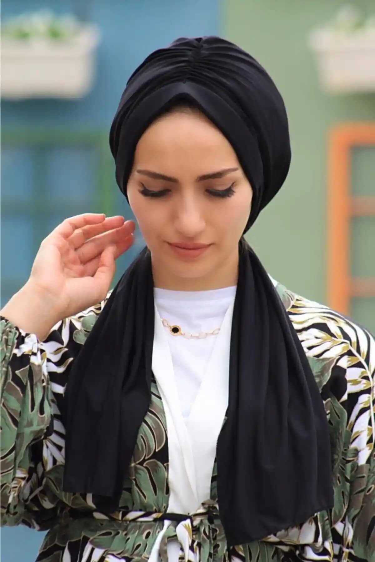 R&S Modibone Kadın Siyah Sandy Kumaş Hazır Bone: Çok Yönlü ve Şık Aksesuar Seçeneği