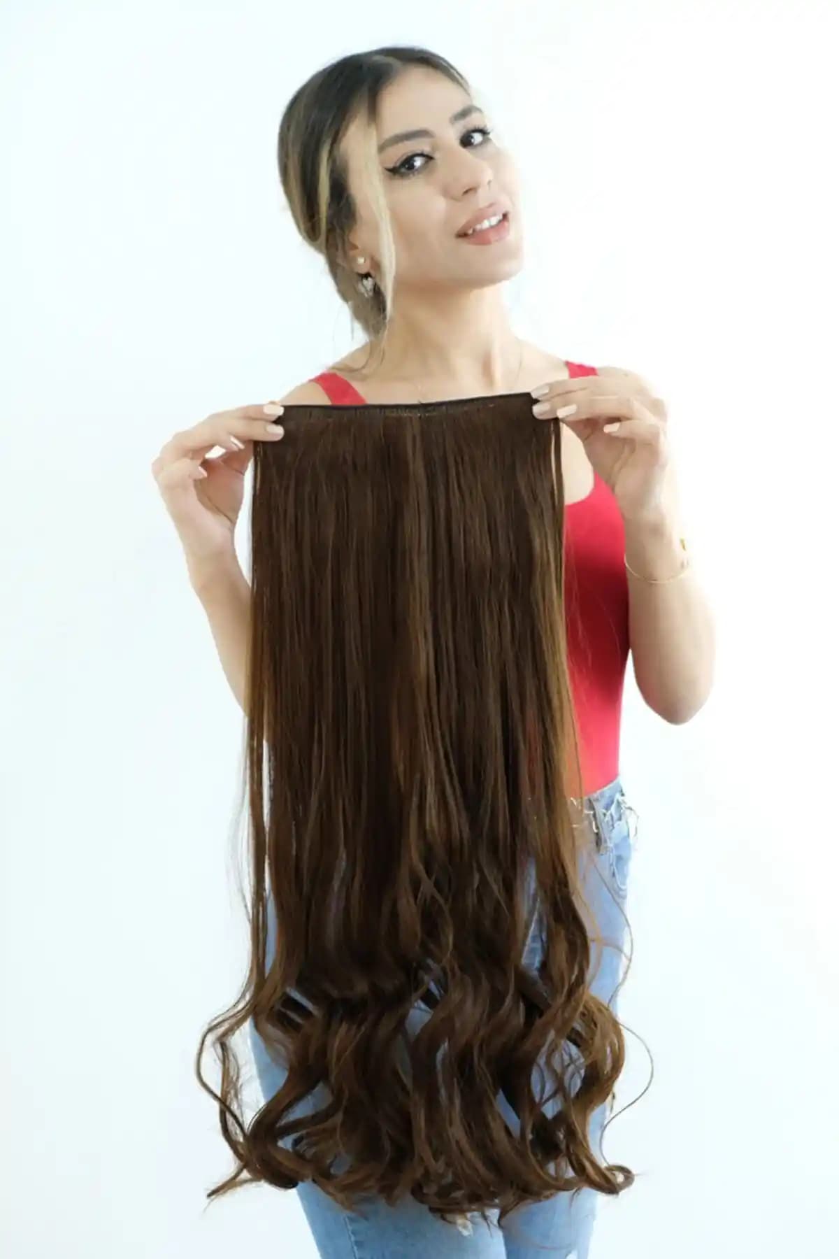 Saç Uzatma ve Hacim Artırıcı Aksesuarların Karşılaştırması: Yarım Ay Saç ve Takıştır Ürünleri