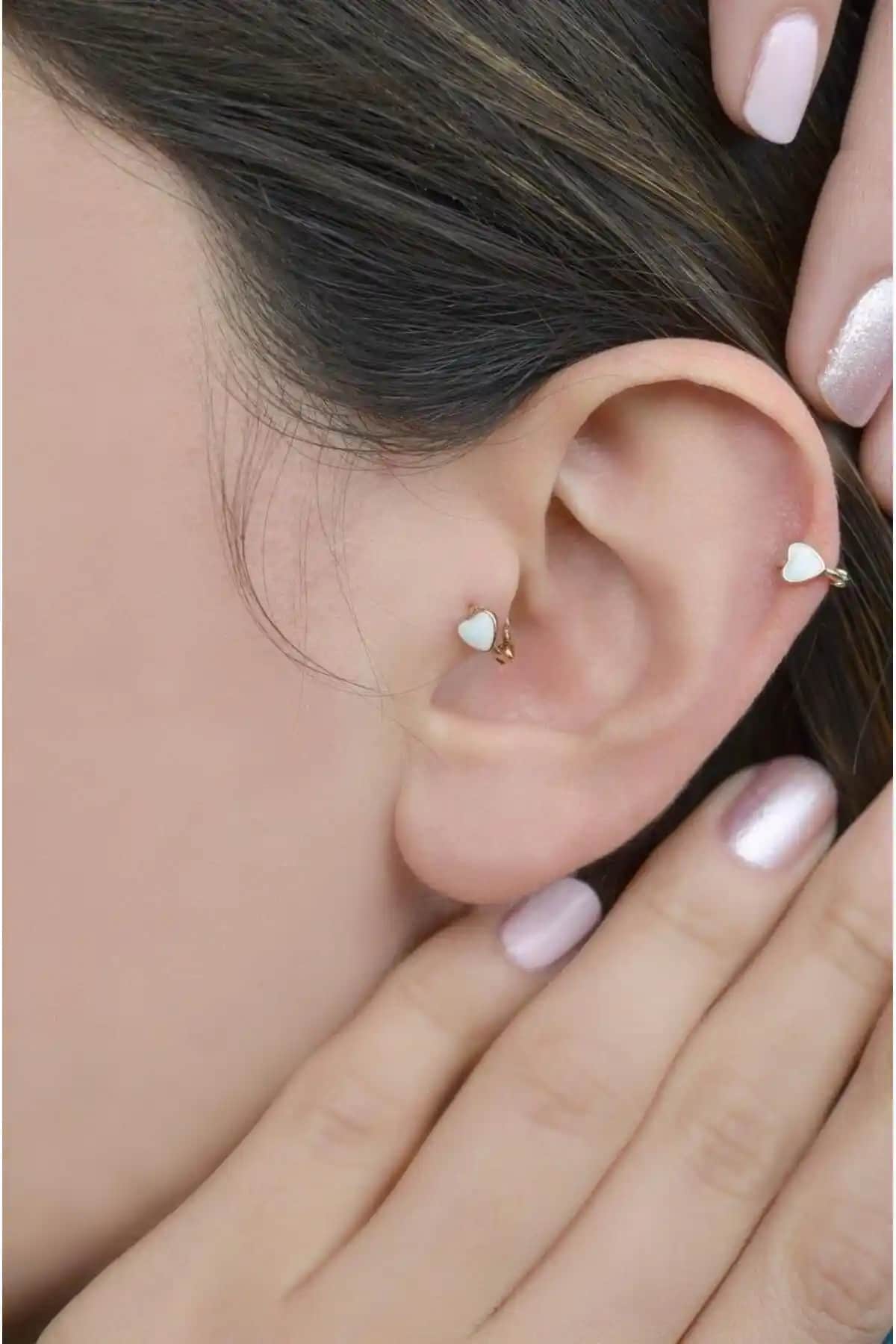 Sacce Beyaz Kalpli Halka ve Kalp Tragus Piercing Küpesi Karşılaştırması