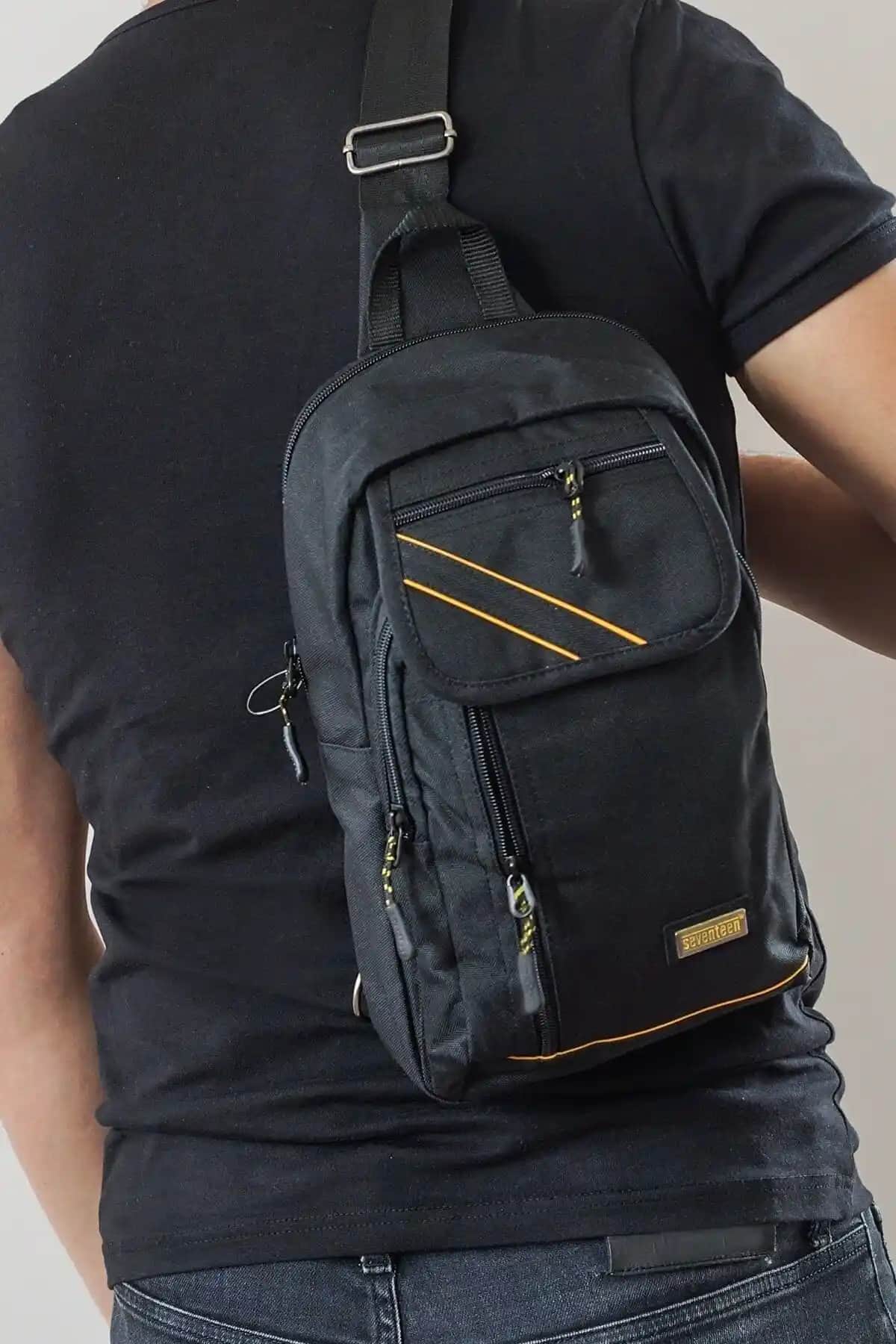 SEVENTEEN Çapraz Sırt Çantası ve woys Mini Sırt Çantası Karşılaştırması