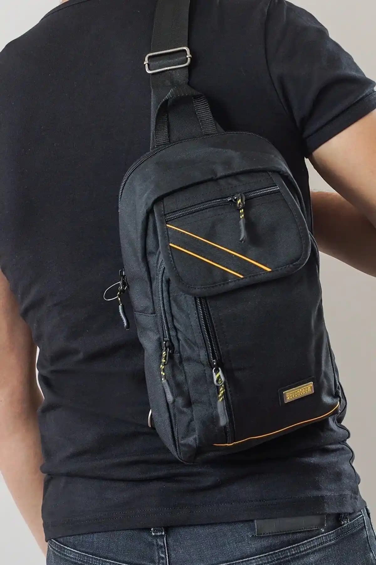 SEVENTEEN Çapraz Sırt Çantası ve woys Mini Sırt Çantası Karşılaştırması