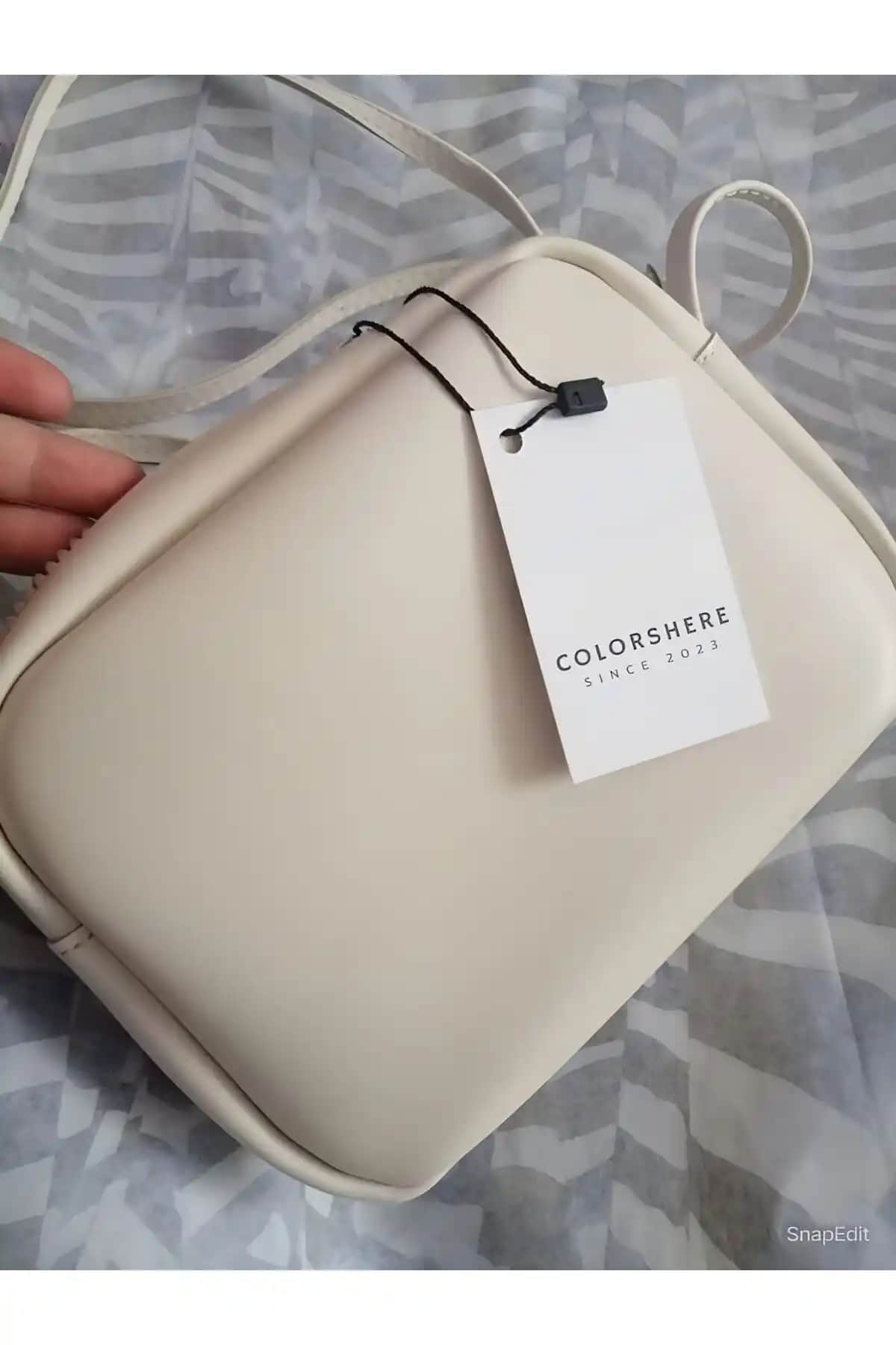 Sever Store Askılı ve Omuz Çanta Karşılaştırması: Tasarım ve Kullanım Özellikleri