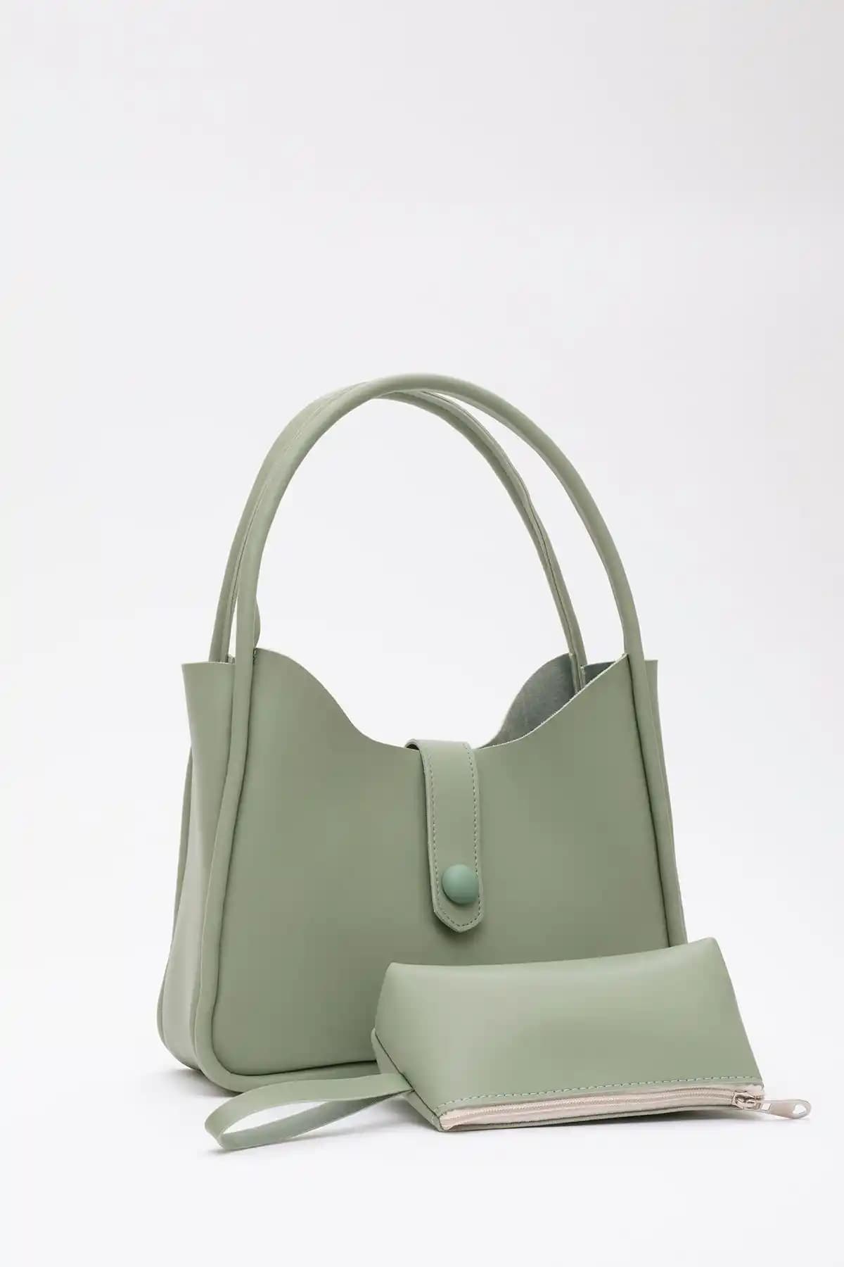 Shaka Çanta Karşılaştırması: Yeşil ve Siyah Modelleri ve Özellikleri