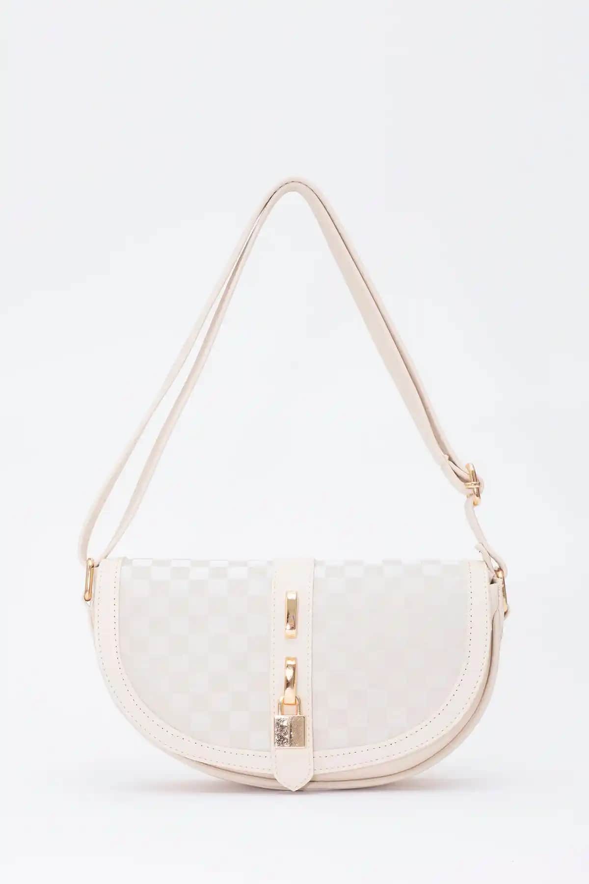 Shaka Kare Desenli Krem Çanta: Şıklık ve Fonksiyonelliği Bir Arada Sunan Modern Tasarım