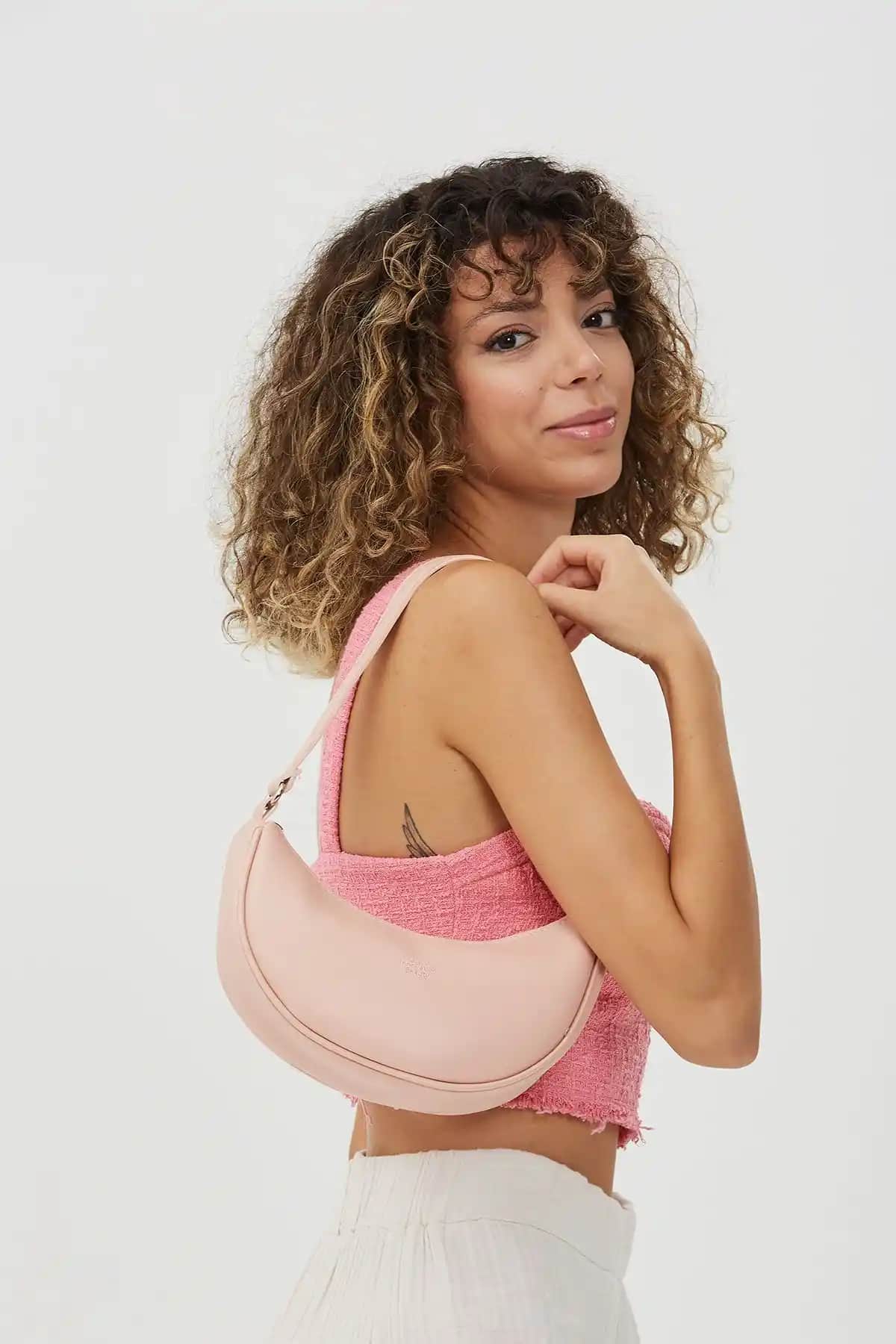 Shaka Pudra Renkli Tek Bölmeli Suni Deri Çanta: Günlük Kullanım ve Stil İçin Ideal