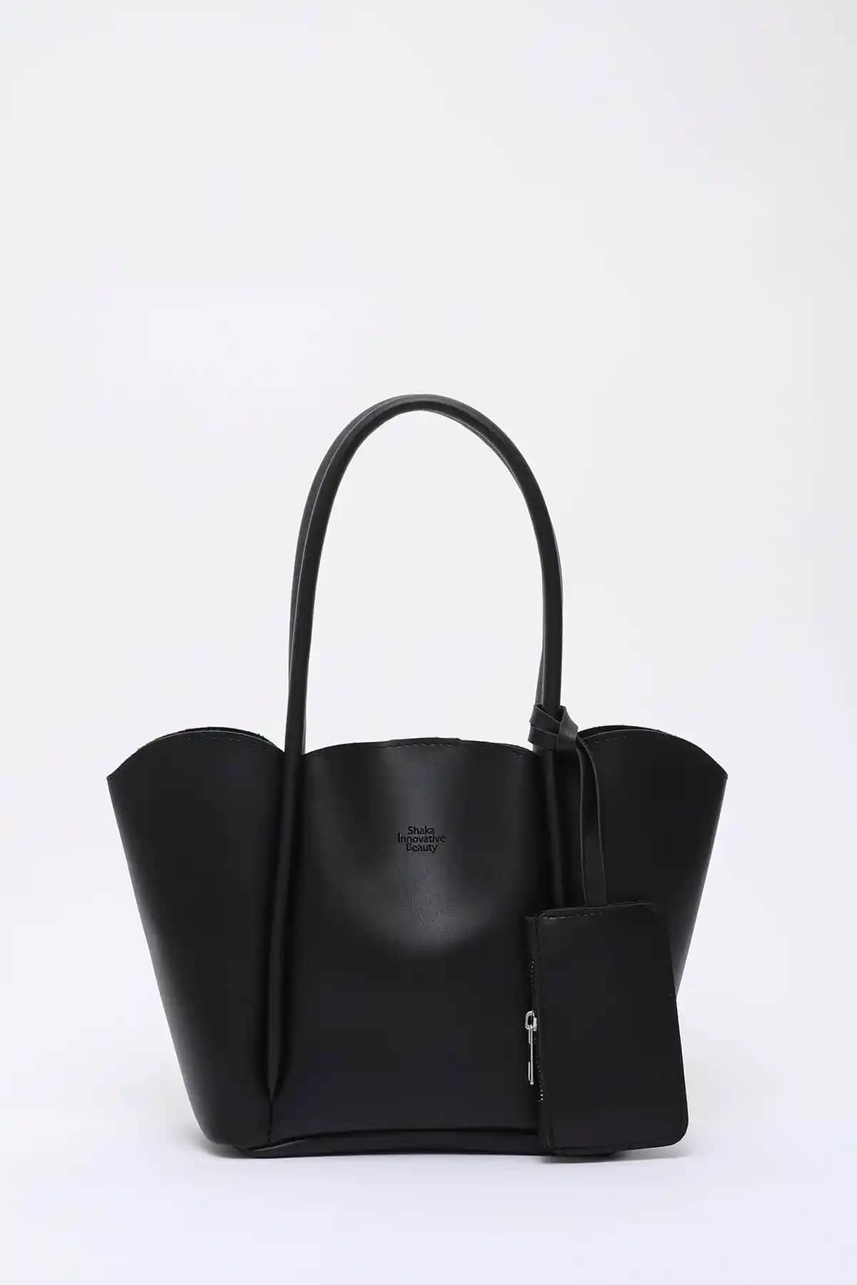 Shaka Siyah Çanta Modelleri Karşılaştırması: Hangi Model Daha Uygun