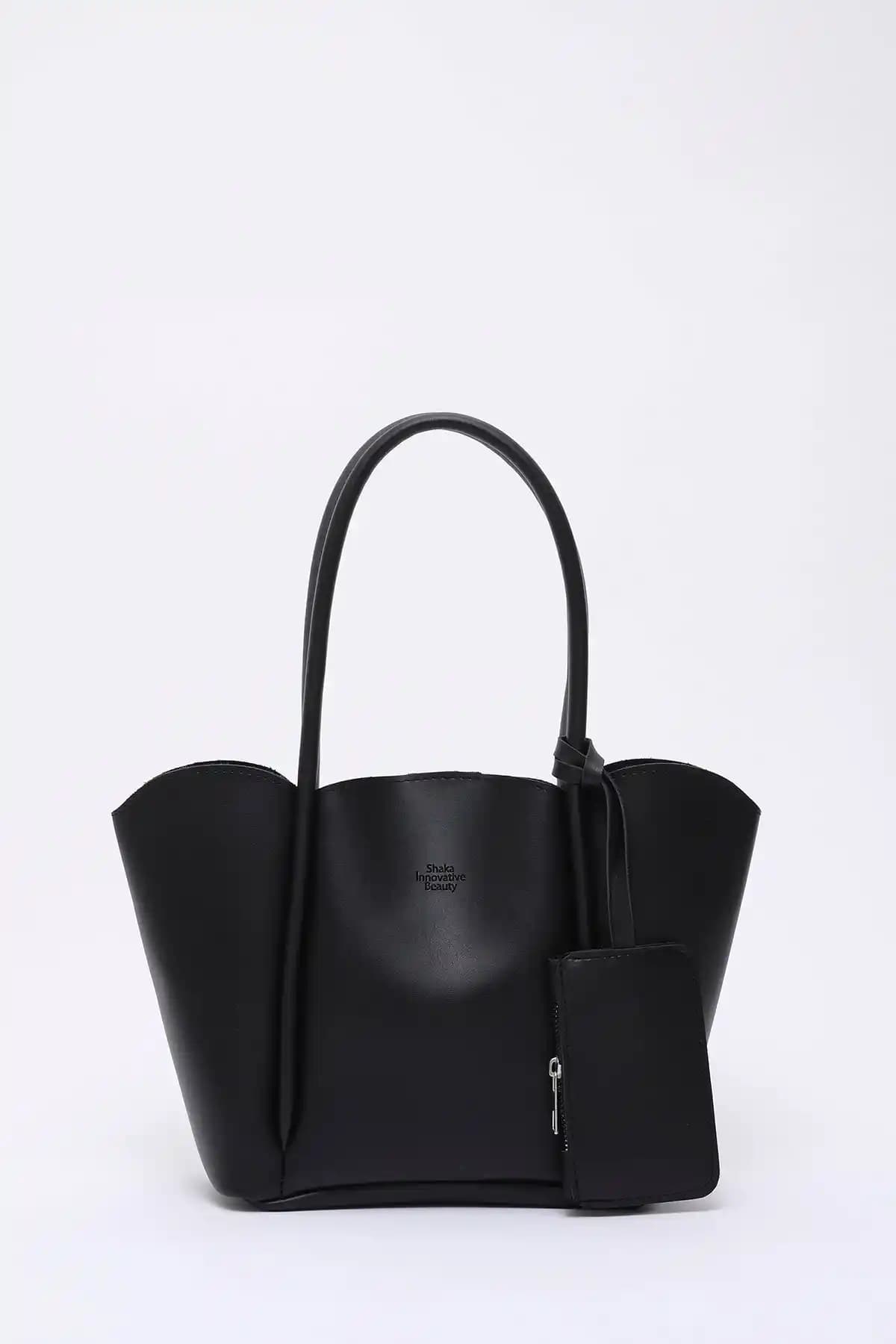 Shaka Siyah Çanta Modelleri Karşılaştırması: Hangi Model Daha Uygun