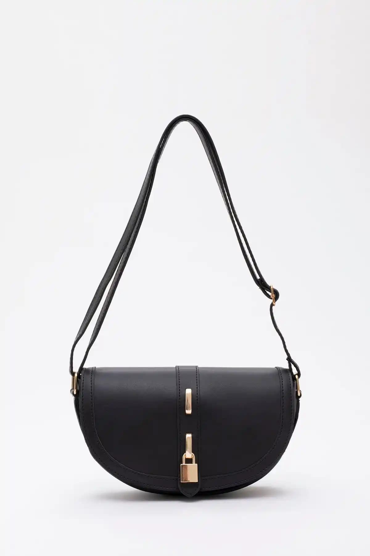 Shaka Siyah Shk92 Kilit Detaylı Suni Deri Çanta Günlük ve Şık Kullanım İçin Uygun