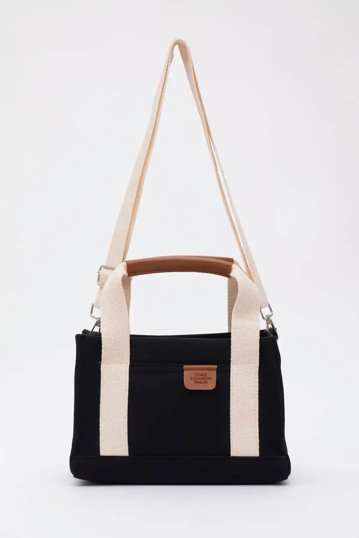 Shaka Siyah ve YAFES Vizon Çanta Karşılaştırması Günlük Kullanım İçin En İyi Seçenekler