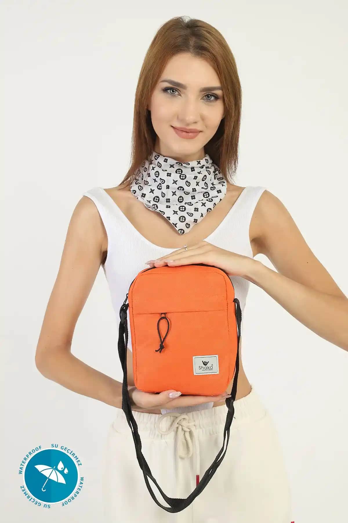 Shaka Turuncu U12 Omuz Çantası: Şık ve Fonksiyonel Günlük Kullanım Çantası