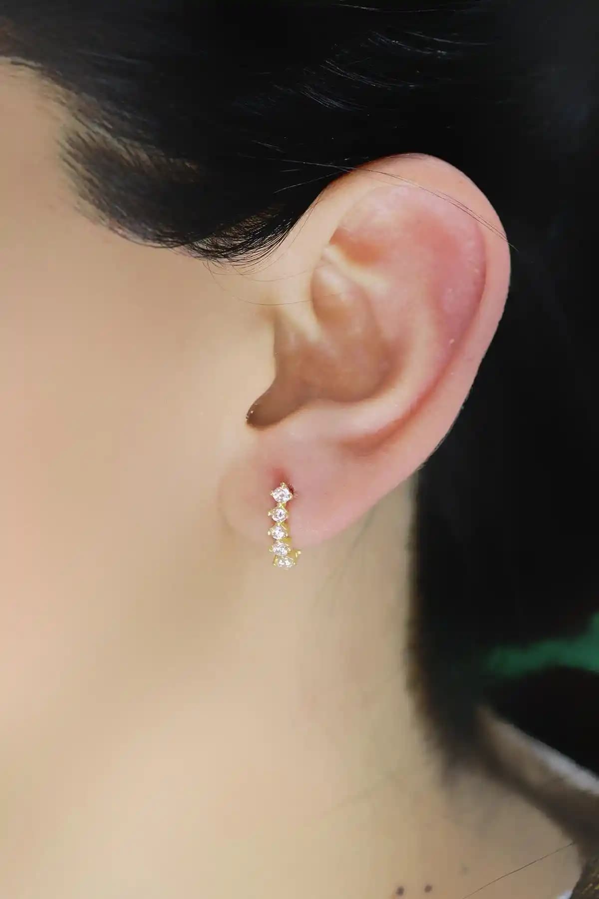 Söğütlü Silver Gümüş Altın Yıldızlı Zirkon Taşlı Küpe Karşılaştırması ve Detaylar