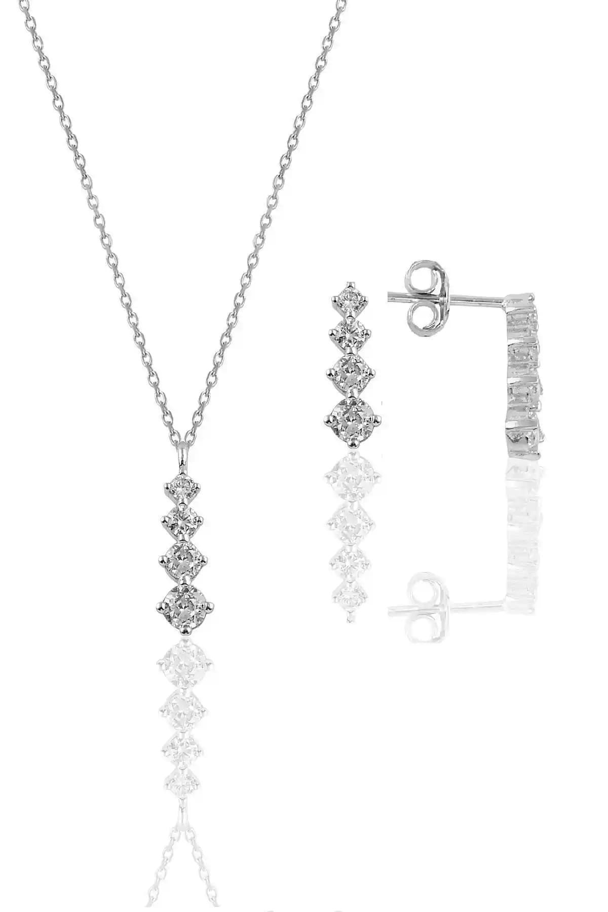 Söğütlü Silver Gümüş Takı Setleri Karşılaştırması: Rodyumlu Zirkon ve Pırlanta Seçenekleri