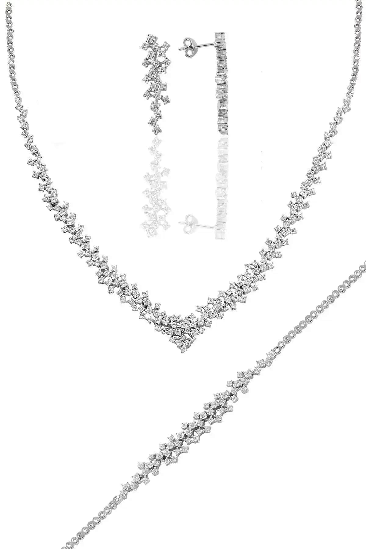 Söğütlü Silver Rodyum Kaplamalı Pırlanta Görünümlü Gümüş Takım Detaylı İnceleme