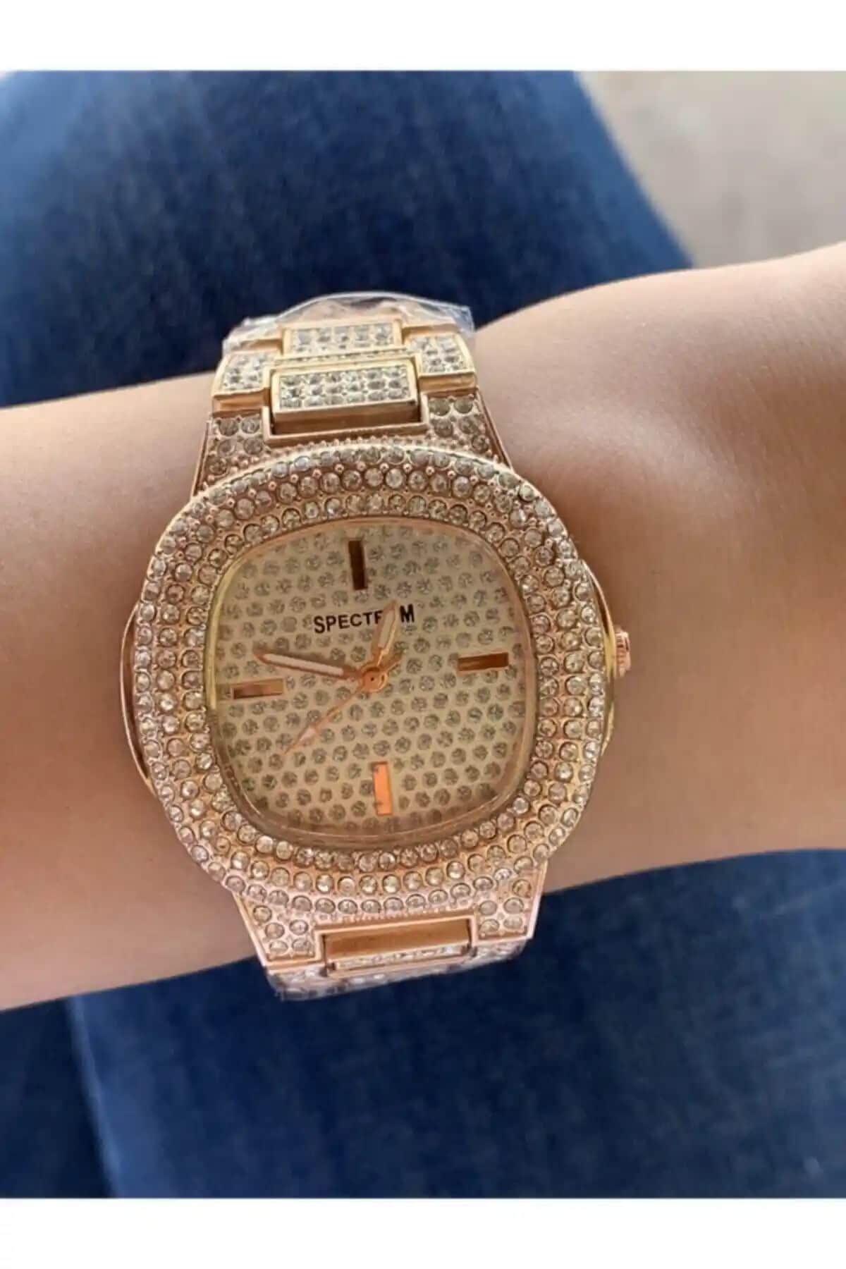 Spectrum Kadın Rose Gold Renk Kol Saati Modern Tasarım ve Dayanıklılık Özellikleriyle