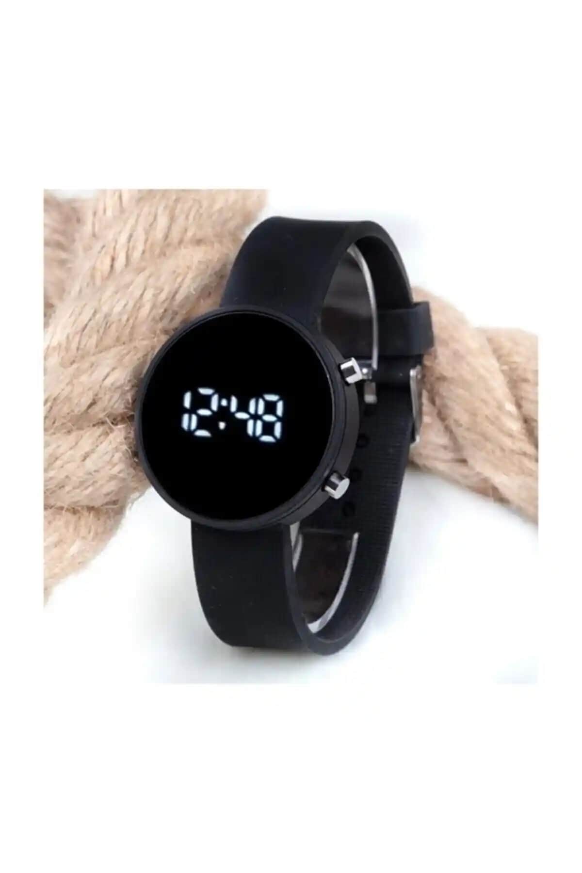 Spectrum Saatleri Karşılaştırması: Mat Siyah Dijital ve Mıknatıslı Tasarım Modelleri
