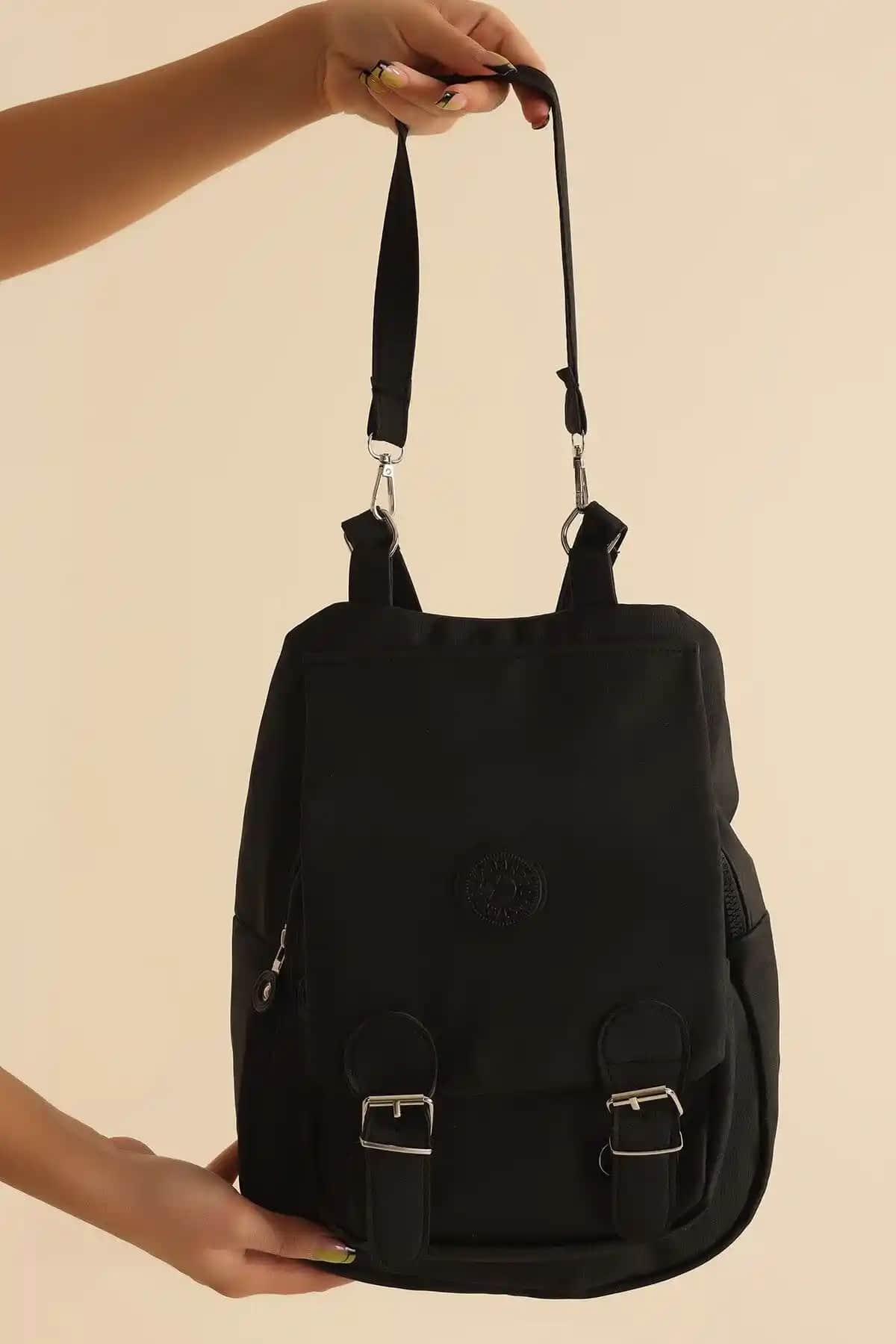 Star Polo Siyah Su Geçirmez Kan Çantası - Şık ve Fonksiyonel Günlük Aksesuar