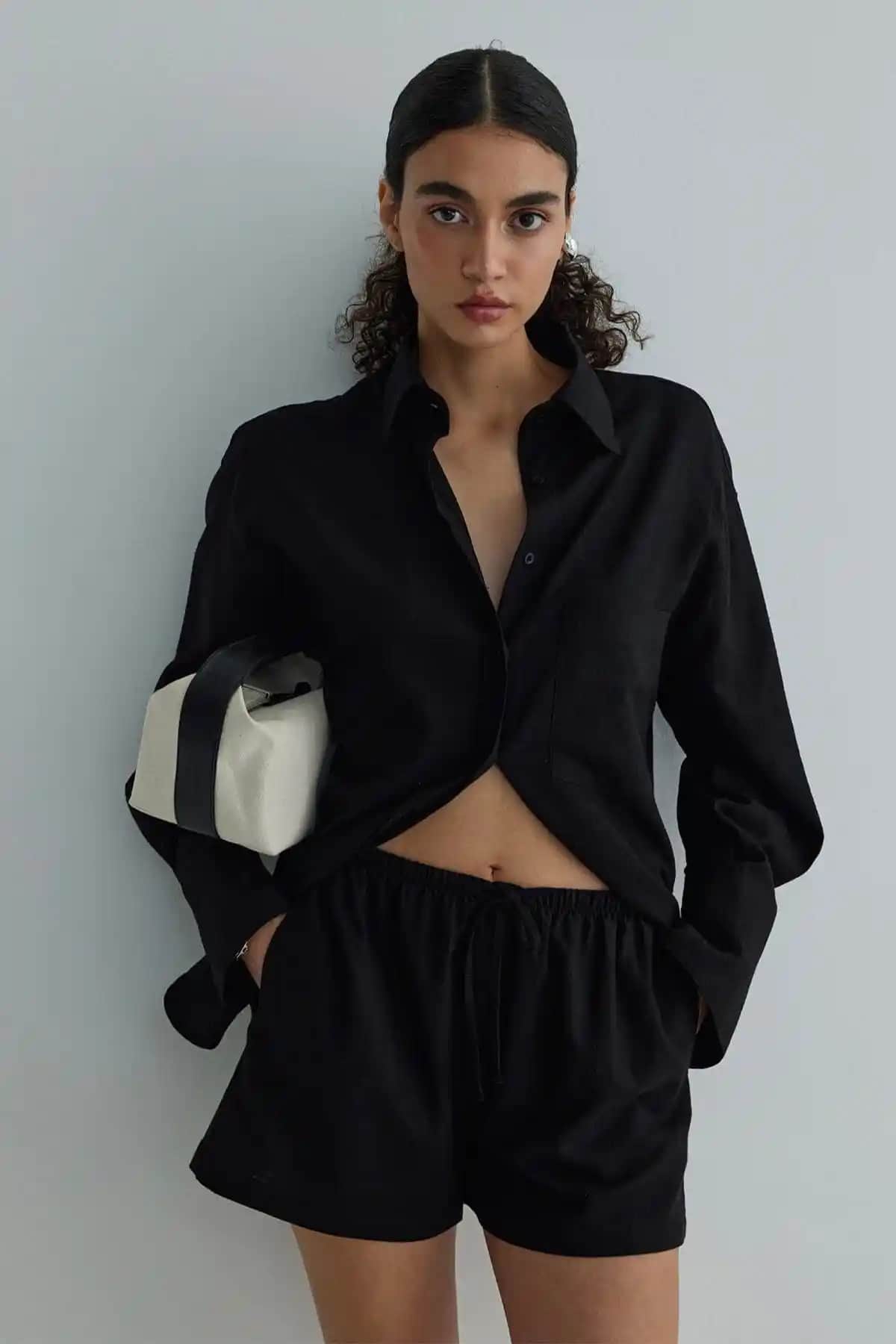 Suud Collection Krem Archi Çanta Günlük Kullanım İçin Şık ve Dayanıklı Tasarım