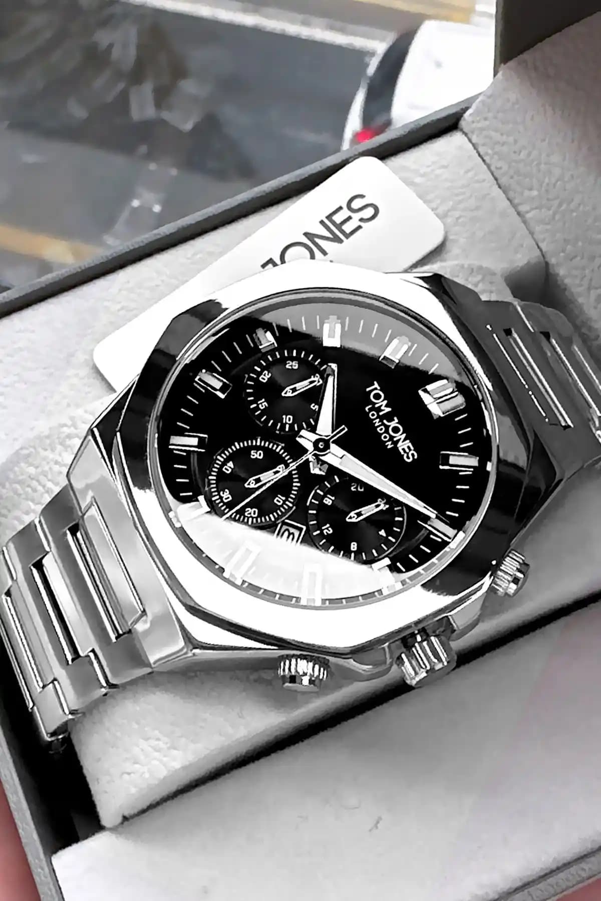 Tom Jones Erkek Kol Saatleri Karşılaştırması: Orijinal ve Yeni Model Özellikleri