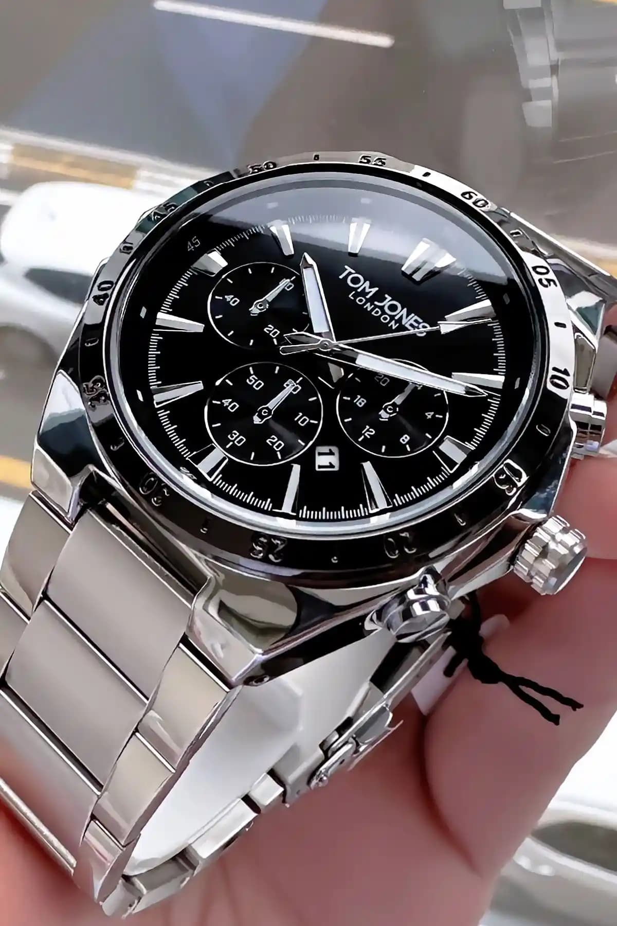 Tom Jones Erkek Kol Saatleri Karşılaştırması: Tasarım, İşlevsellik ve Fiyat Analizi