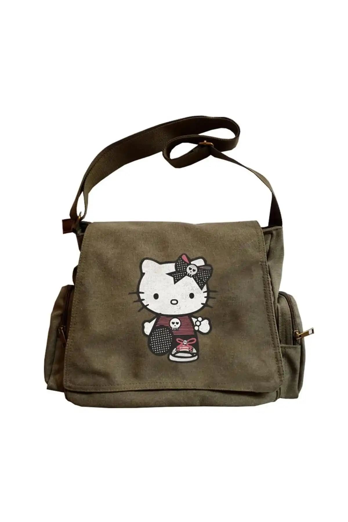 Toum BlackCo ve Hello Kitty Goth Postacı Çantaları Karşılaştırması 2