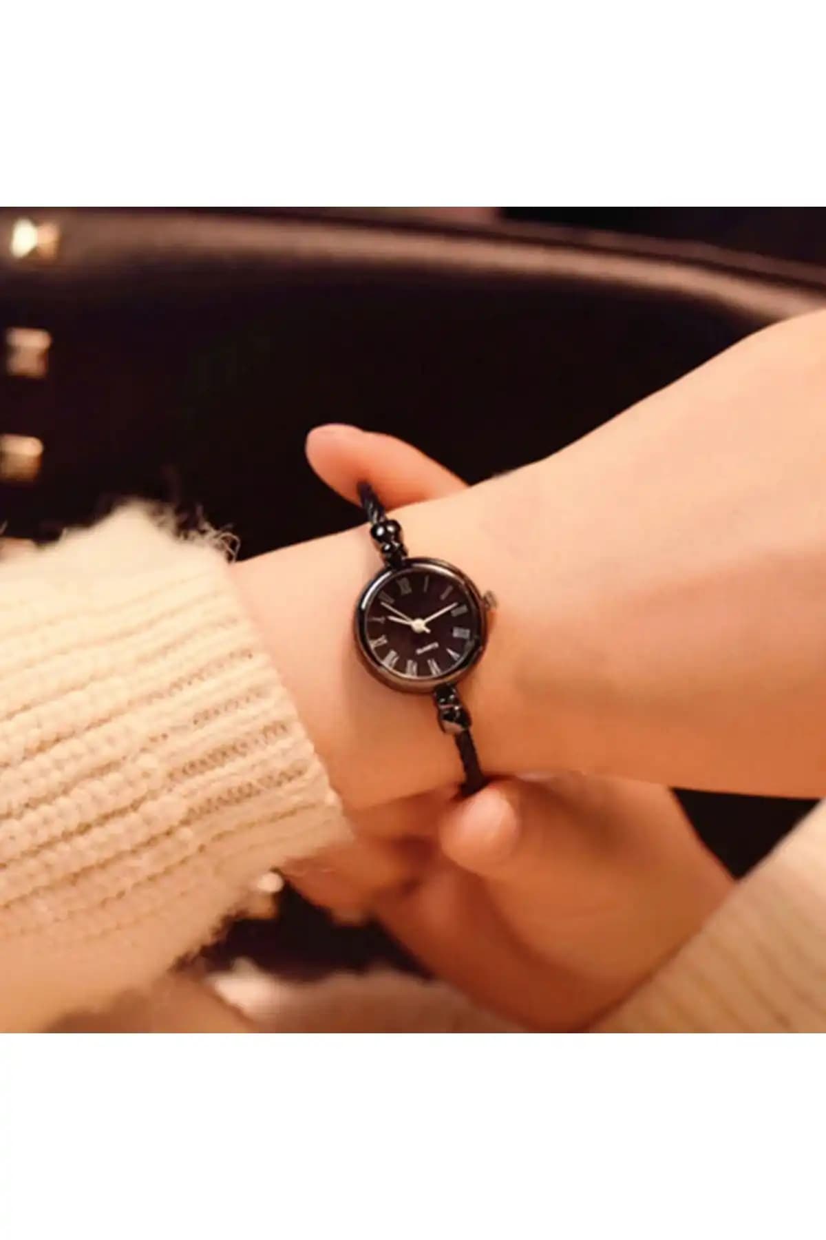 Toz Vintage Siyah İnce Bileklik ve Saat Kombinasyonu Modern ve Şık Tasarım