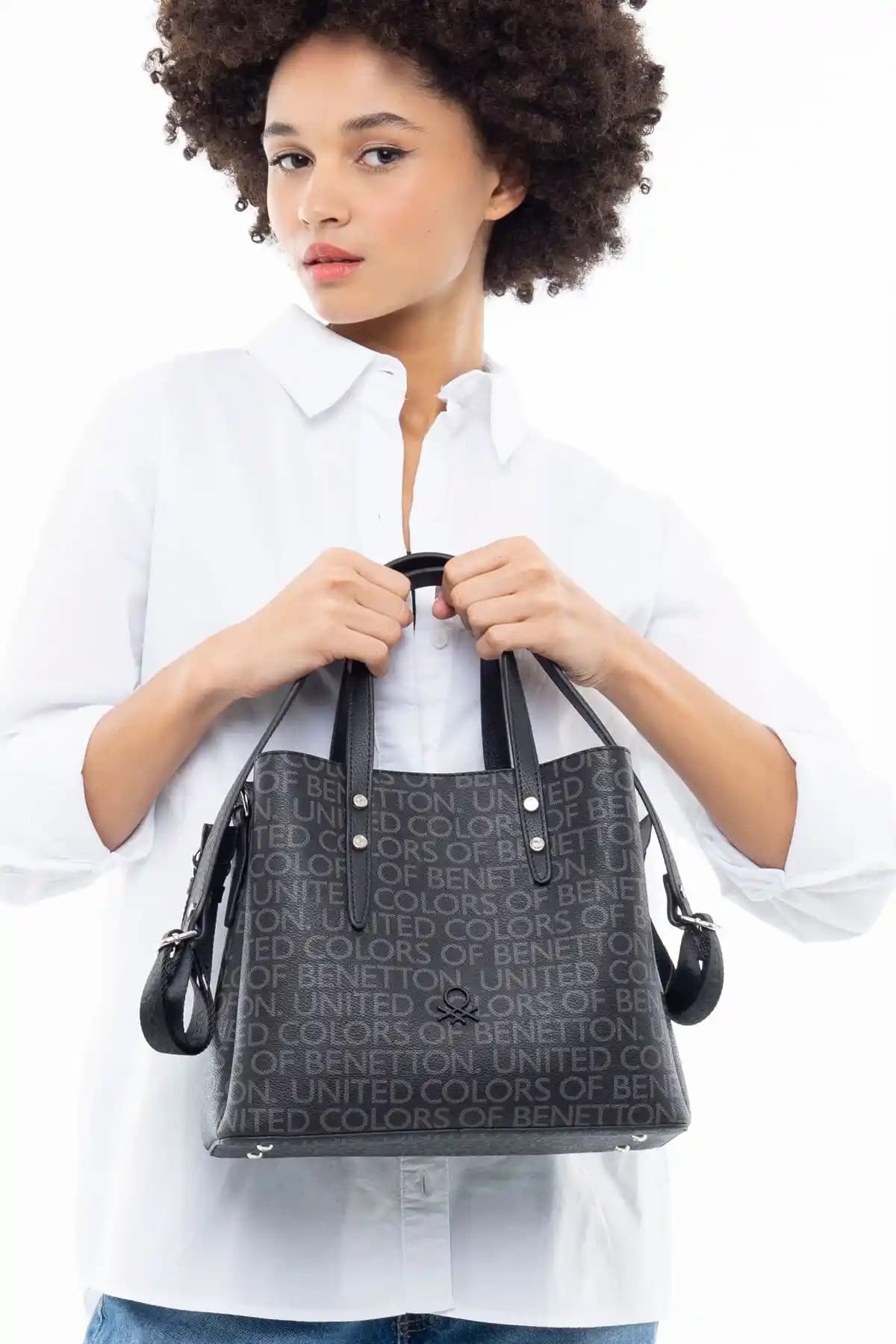 United Colors of Benetton Kad El Çantası Siyah Renkli Modern ve Dayanıklı Tasarım