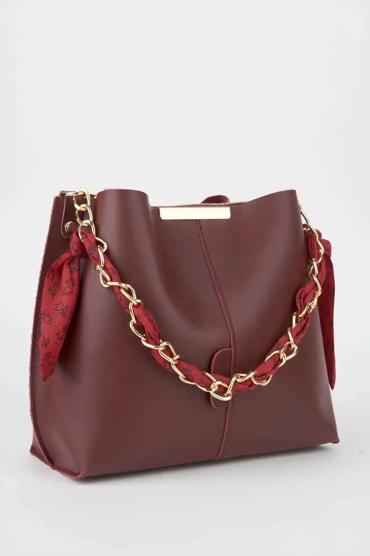 Vivaq Kadın Bordo Fularlı Zincir Aksesuarı ile Şık ve Kullanışlı Yuvarlak Deri Çanta