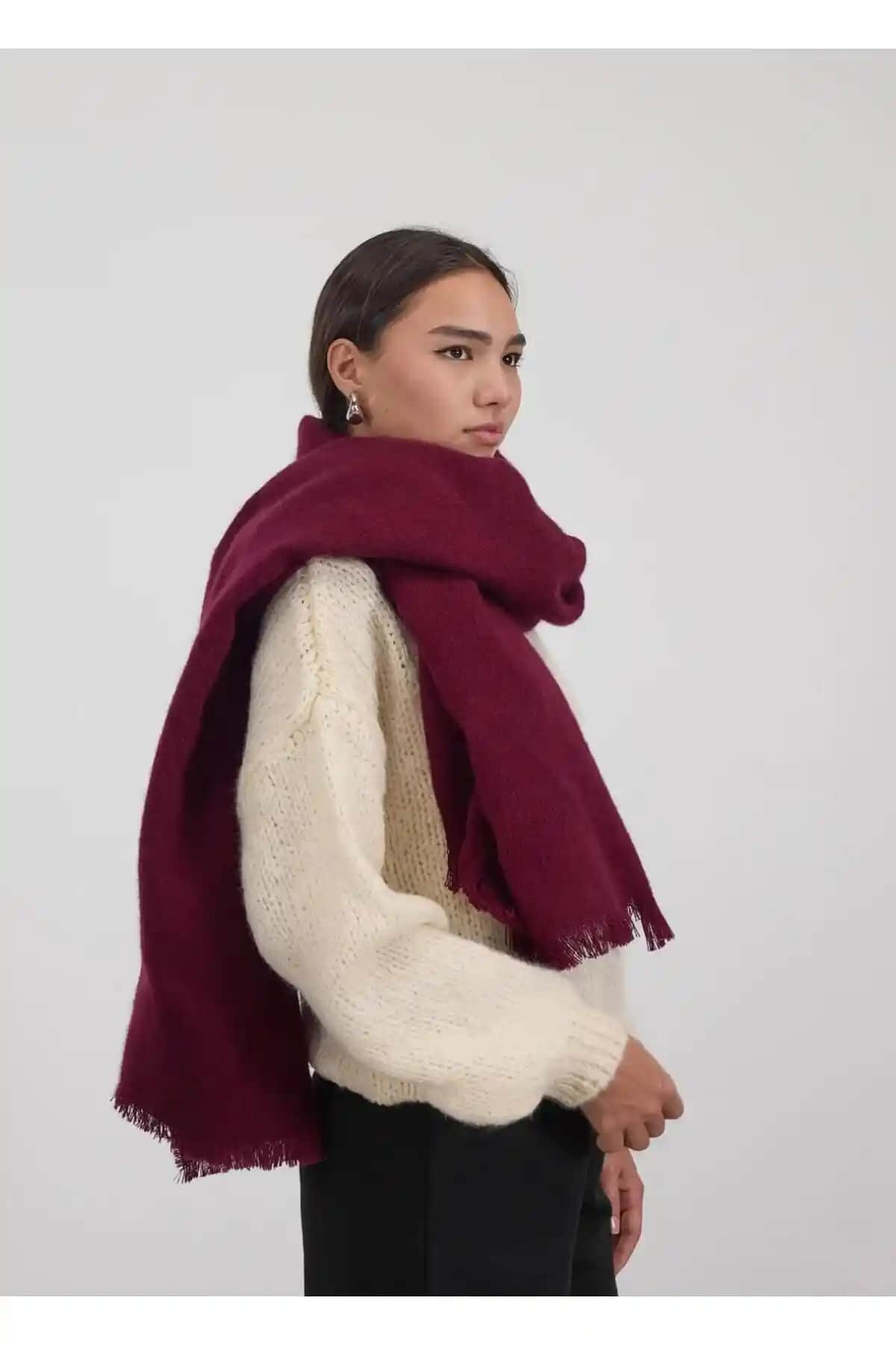 Wearflawless Sade Kalın Yumuşak Atkı: Şıklık ve Konforun Buluşması