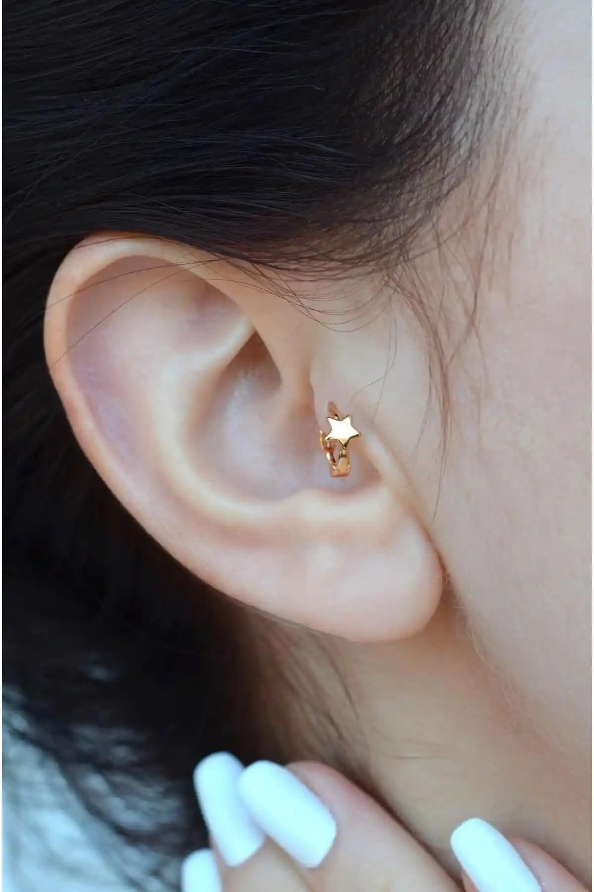 Yıldız Model Halka Piercing: Modern ve Şık Takı Tasarımıyla Günlük ve Özel Kullanım
