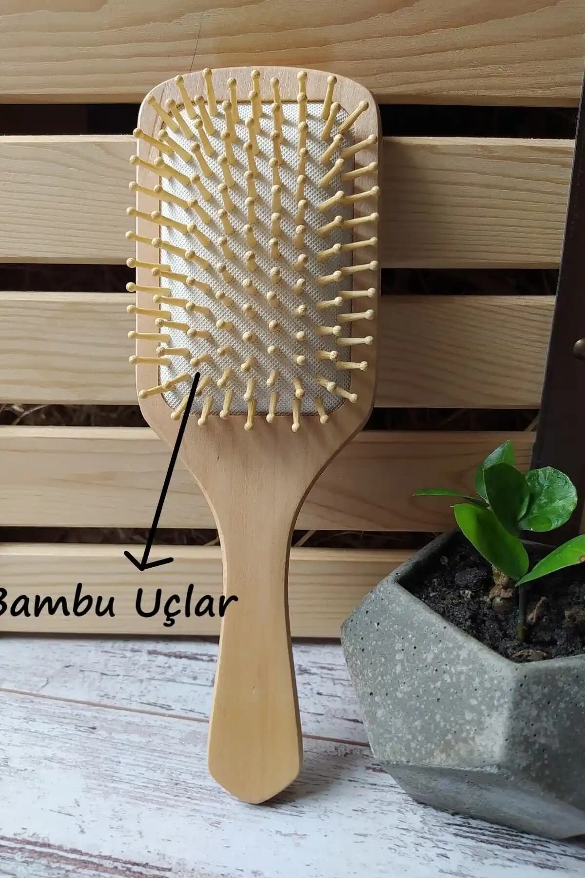 Duffa Bambu Uçlu Fırça ve Elidor Saç Fırçası Karşılaştırması