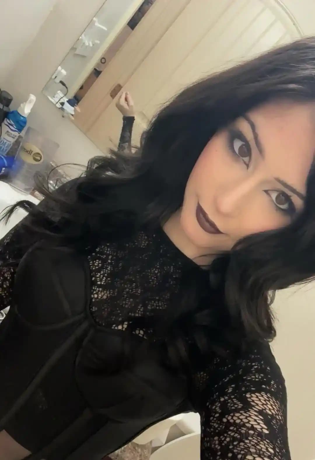 Gece Makyajında Ürün Seçimi ve Stil Önerileri ile Kalıcı ve Etkileyici Görünüm