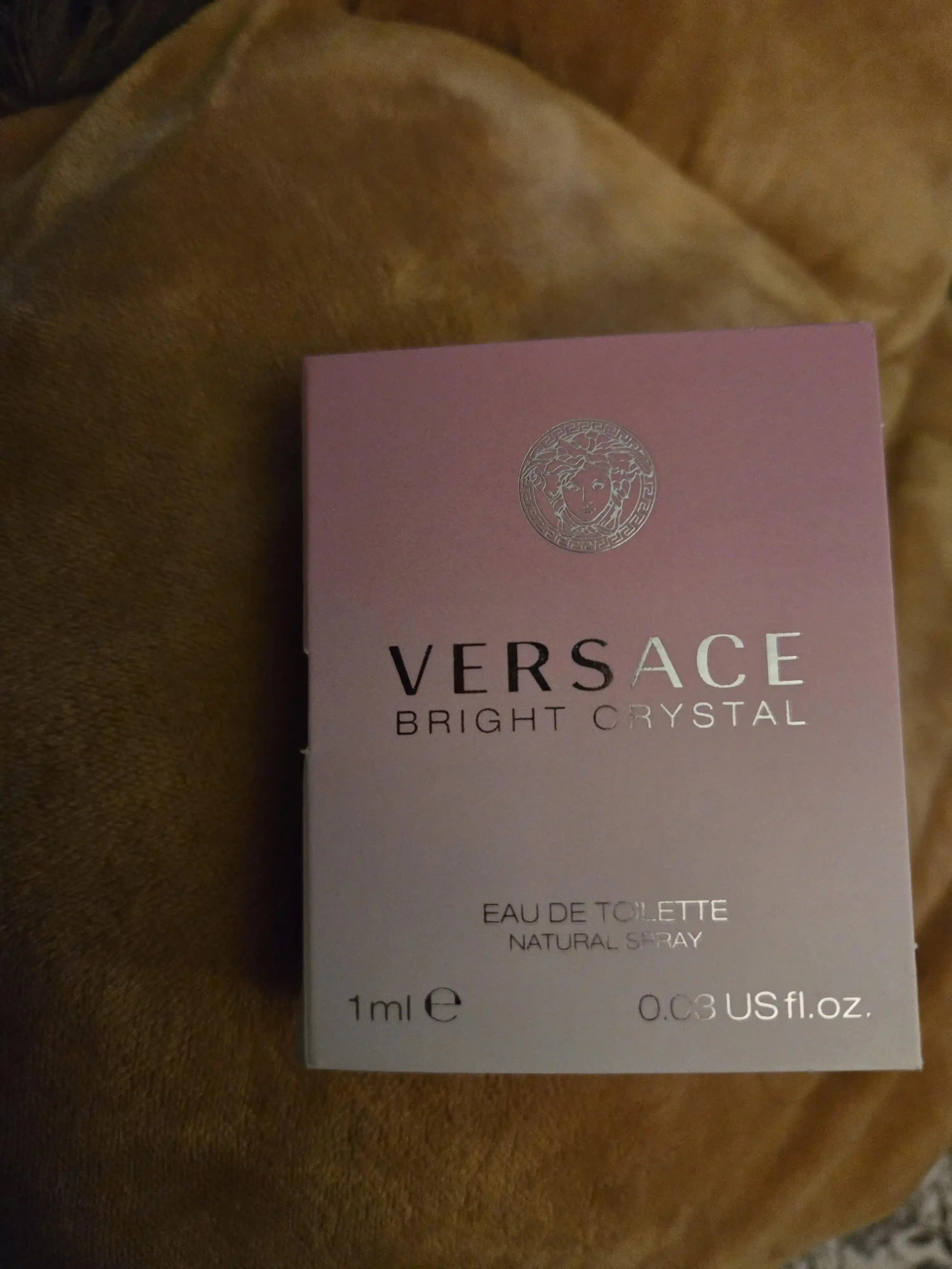 Versace Bright Crystal Parfümü: Koku Profili ve Algı Farklılıklarının İncelenmesi