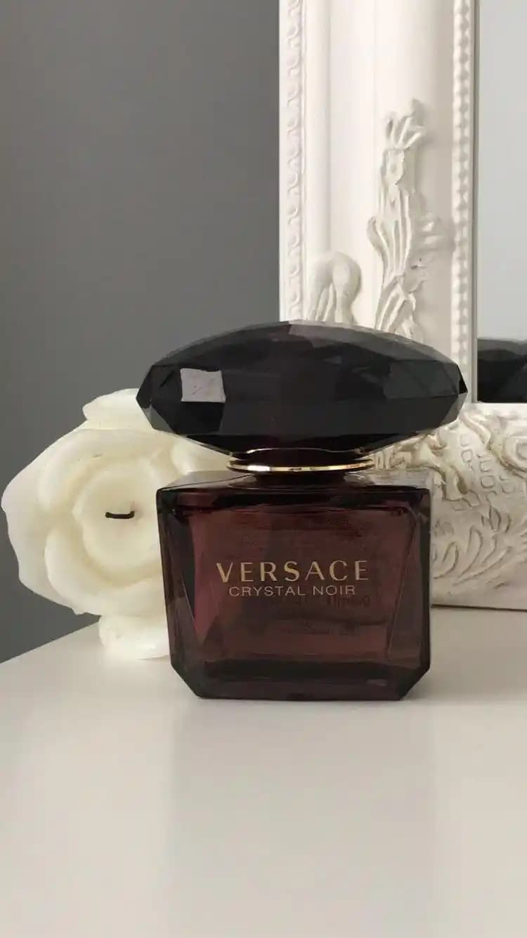 Versace Crystal Noir EDP Benzeri Hafif ve Kalıcı Yaz Kokusu Alternatifleri