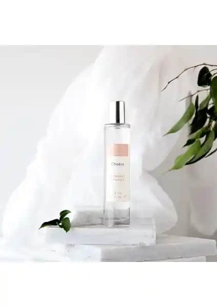 Chakra Powder Pleasure Vücut Spreyi: Günlük Kullanım İçin Hafif ve Kalıcı Koku Seçeneği