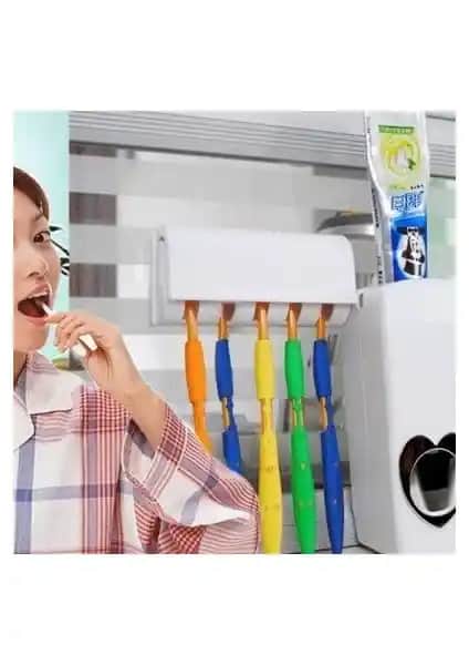 Günlük Diş Bakımını Kolaylaştıran Otomatik Diş Macunu Sıkıcı ve Fırçalık Seti