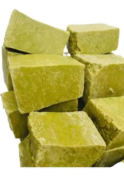 Ğurs Bıttım Sabunu: Doğal İçeriklerle Geleneksel Yöntemler Kullanılarak Üretilmiş Saç ve Cilt Bakım Sabunu