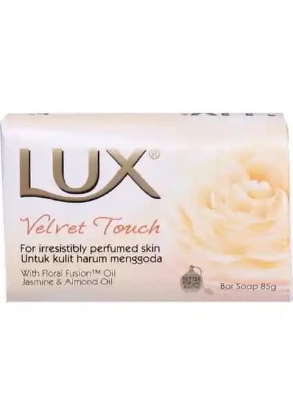 Lux Velvet Touch 85GR Çoklu Paket Yüz Sabunu Temizlik ve Hoş Koku Sağlar