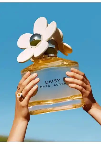 Marc Jacobs Daisy Edt Parfümü: Ferah ve Çiçeksi Kadın Parfümü, Günlük Kullanım İçin Uygun