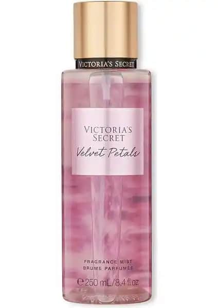 Victoria's Secret Velvet Petals Vücut Spreyi: Ferah ve Çekici Aromasıyla Günlük Kullanım İçin İdeal