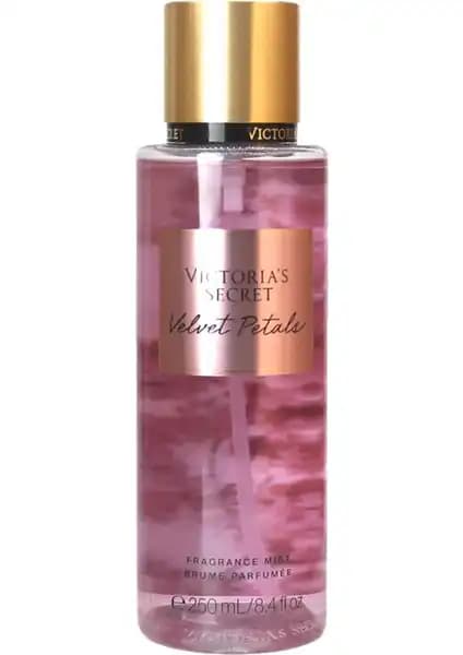 Victoria's Secret Velvet Petals Vücut Spreyi: Ferah ve Tatlı Koku Deneyimi