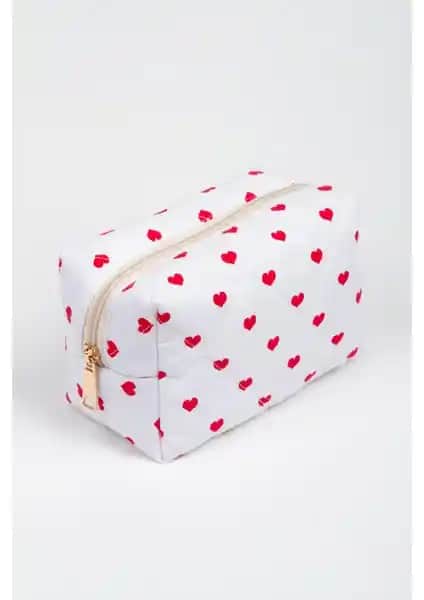 Makyaj Çantası Karşılaştırması: Kapasite, Malzeme ve Kullanıcı Yorumları Analizi